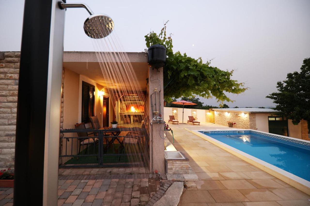 Country House Korlat Бенковац Экстерьер фото